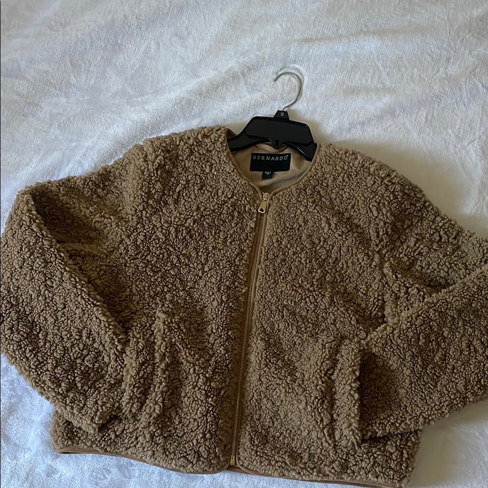 Bernardo Tan Teddy Jacket..(size small) used in good condition..